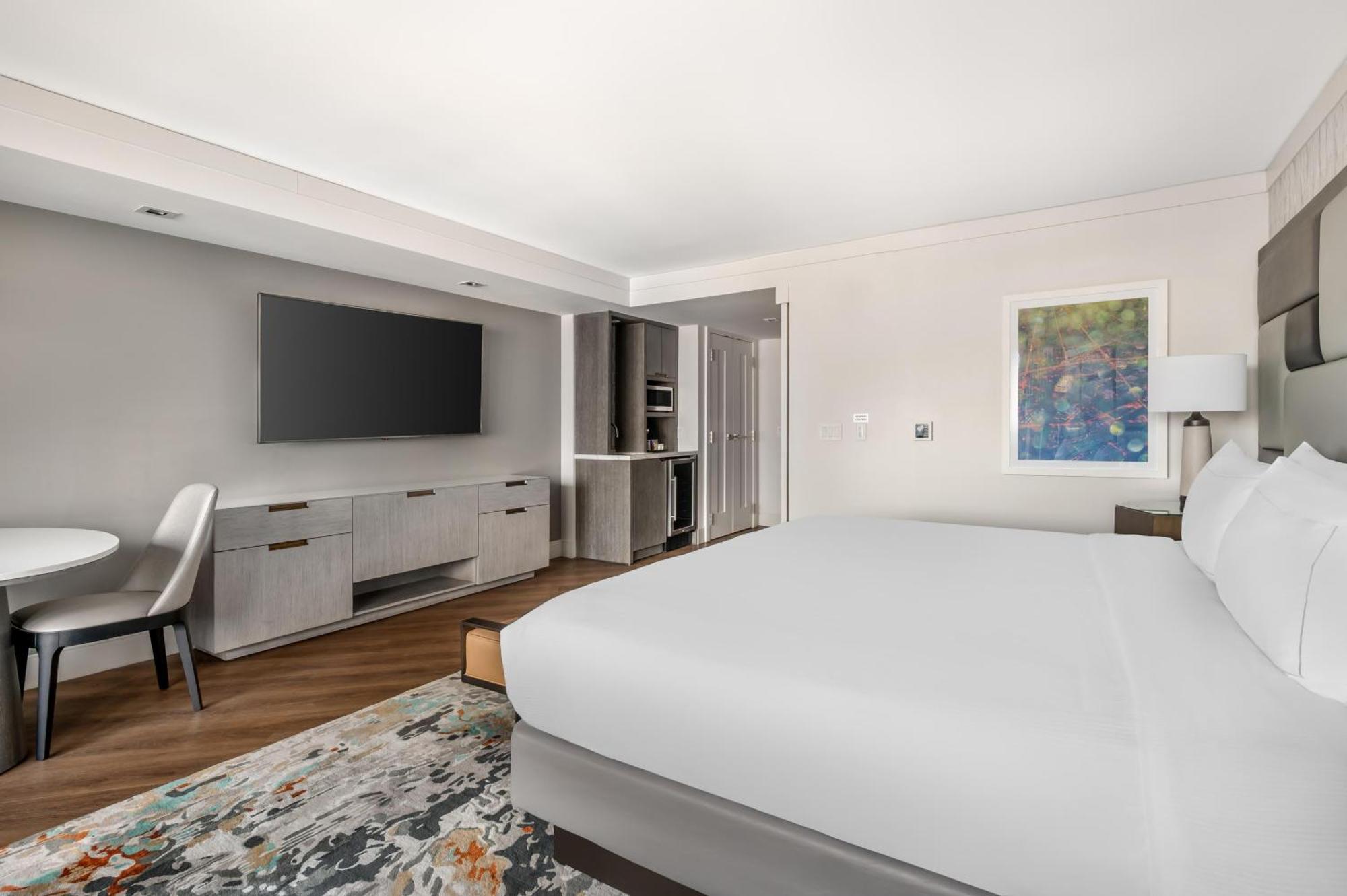 Hilton Grand Vacations Club Magnificent Mile Hotel 3*