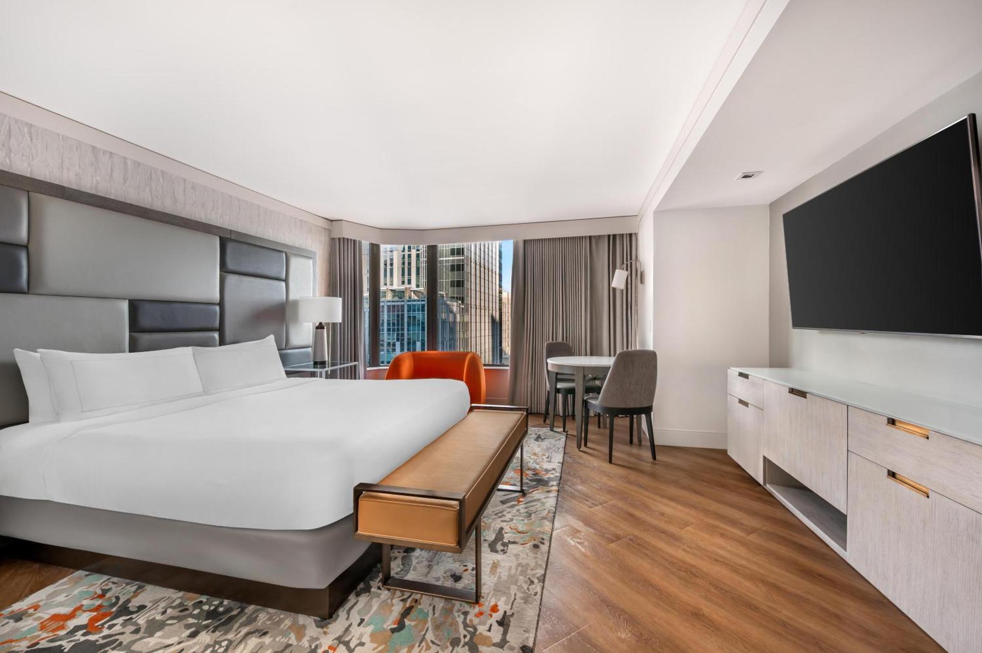 Hilton Grand Vacations Club Magnificent Mile Hotel