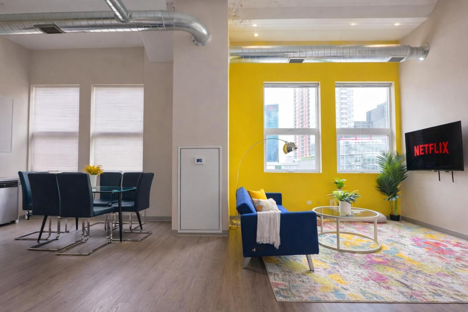 Modern 2br South Loop Gem Near Mccormick Place, Navy Pier, Adler Planetarium & Columbia College Apartment *