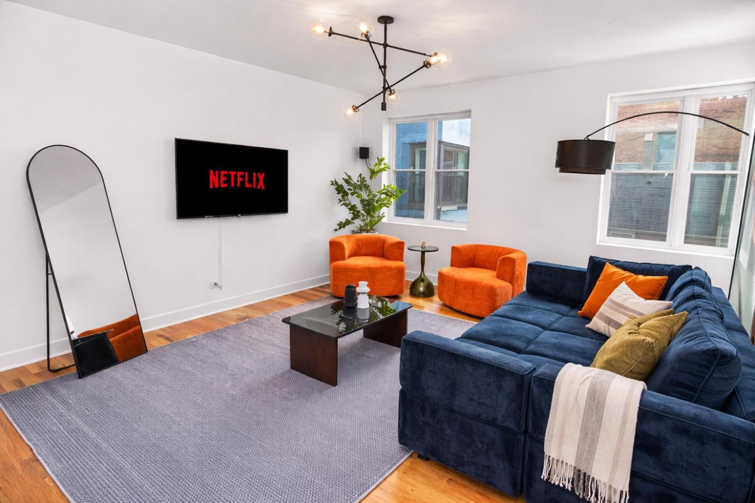 Pilsen 6br Getaway With Game Room, Gym & Paid Parking Near Soldier Field & Mccormick Place Apartment Chicago