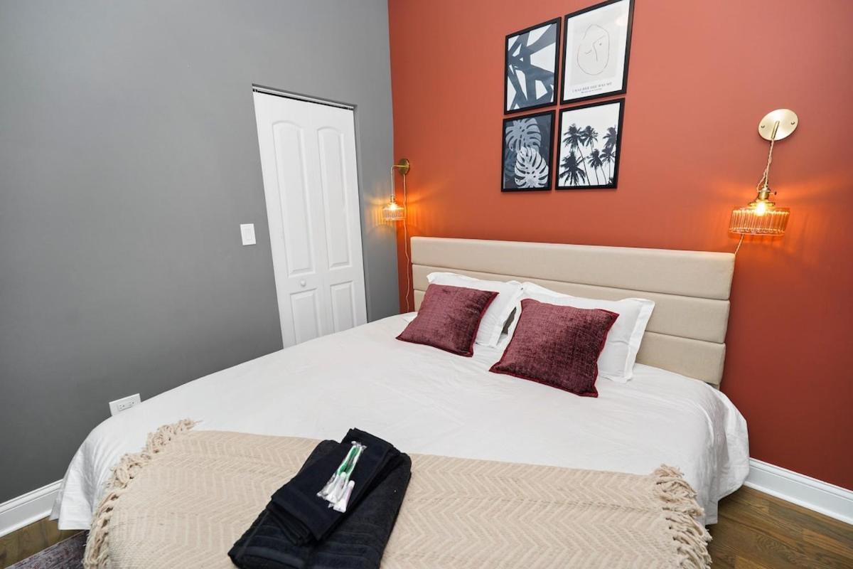 Modern 2br Retreat Near United Center Apartment