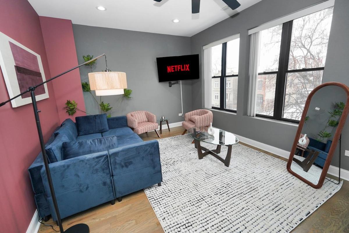 Stylish 2br Near United Center & Mrt *