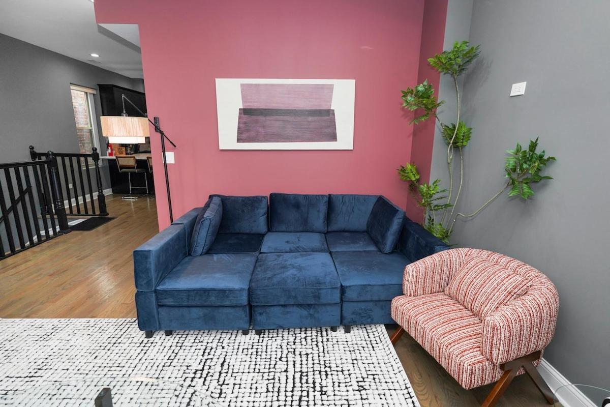 Stylish 2br Near United Center & Mrt Apartment Chicago