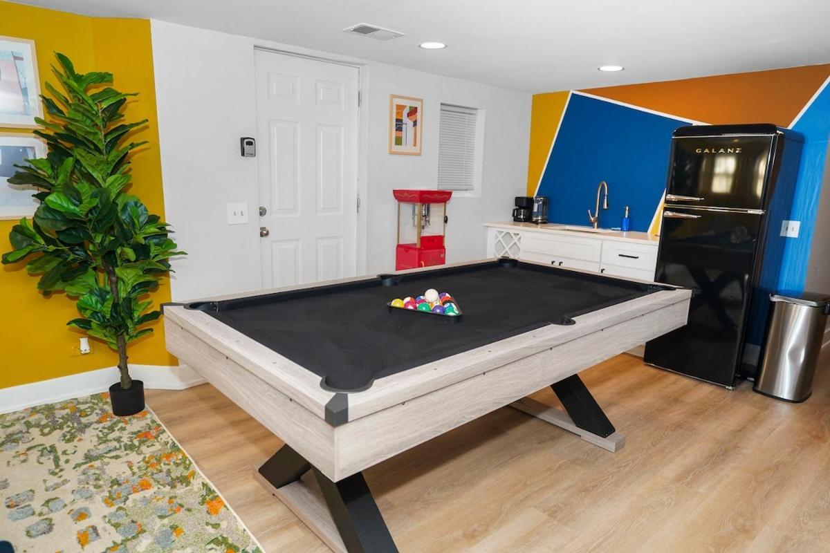 King Bed 6br With Pool Table Sleeps 16 Near Humboldt Park