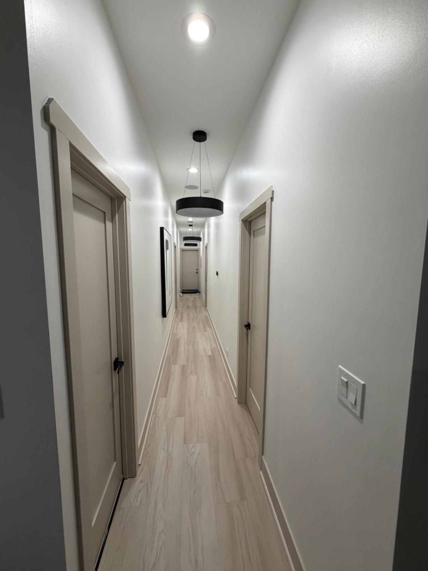 Luxury Living In Bronzeville Apartment *