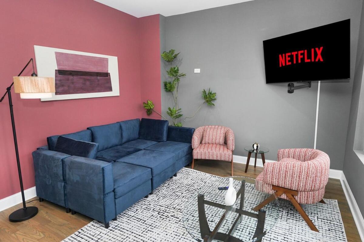 Apartment Stylish 2br Near United Center & Mrt *