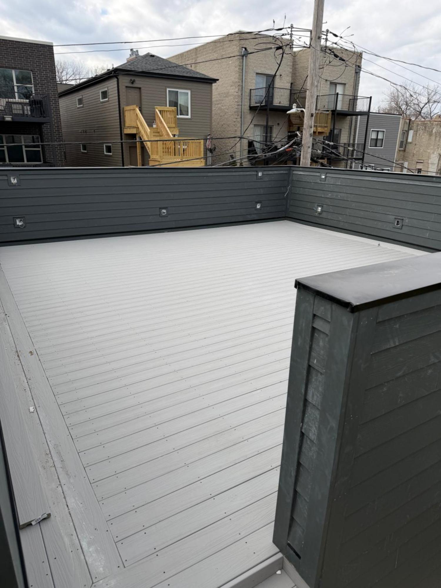 Luxury Living In Bronzeville Apartment *