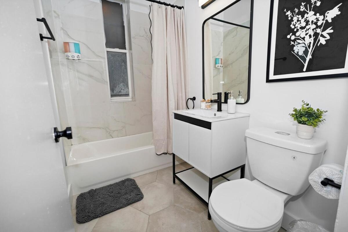 3br King Beds Sleeps 8 Near Humboldt Park