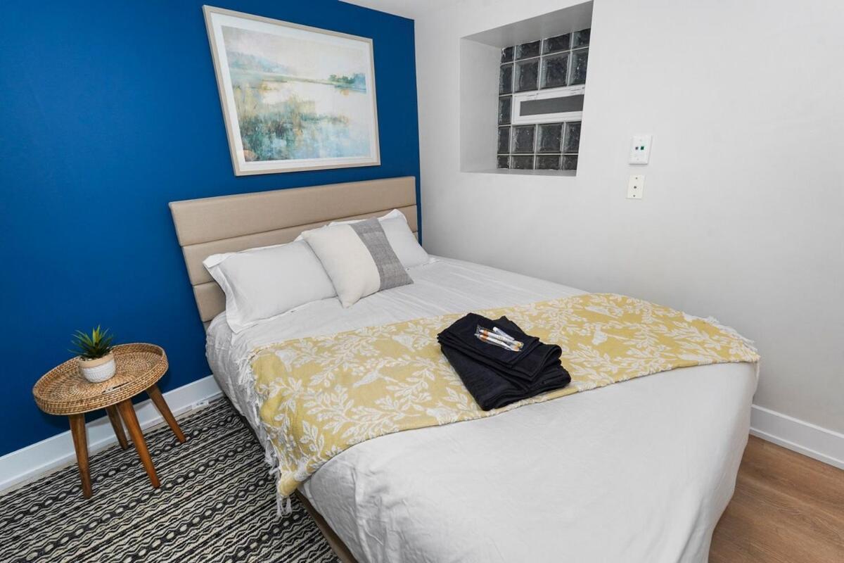 King Bed 6br With Pool Table Sleeps 16 Near Humboldt Park Apartment Chicago