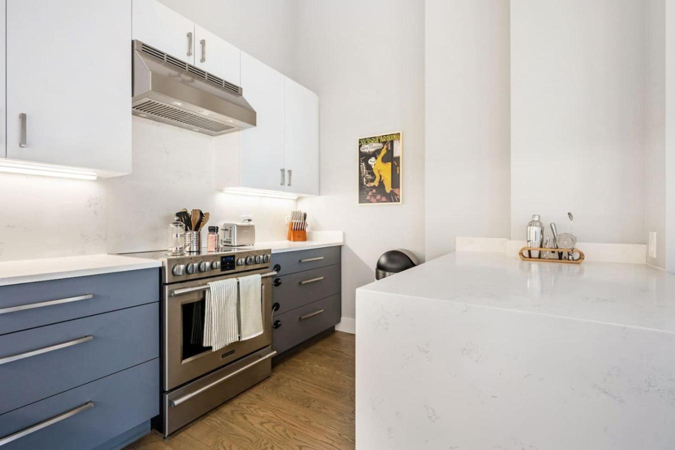 Downtown Penthouse 5Bd Views Parking Gym Apartment
