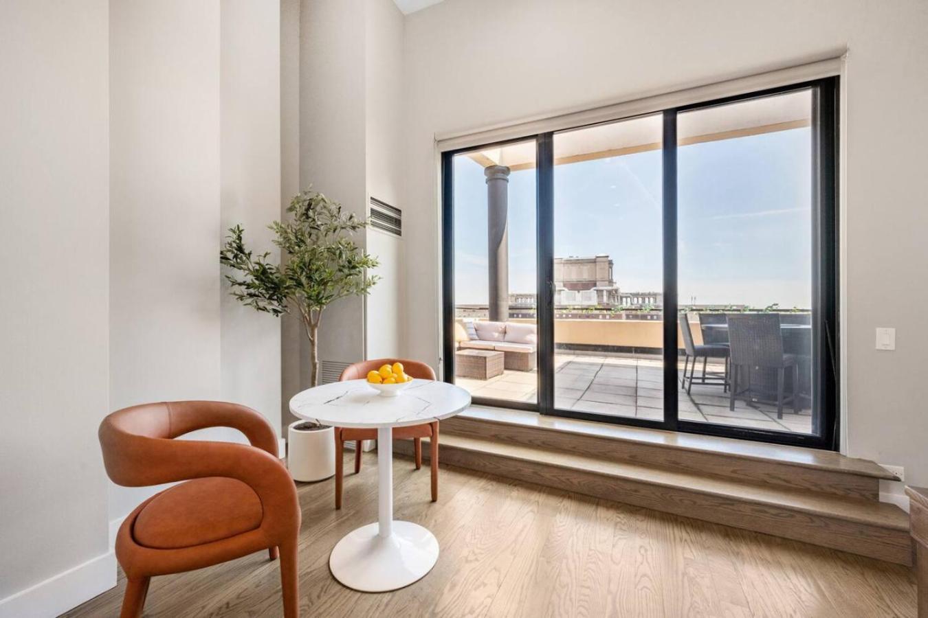 Downtown Penthouse 5Bd Views Parking Gym * Chicago