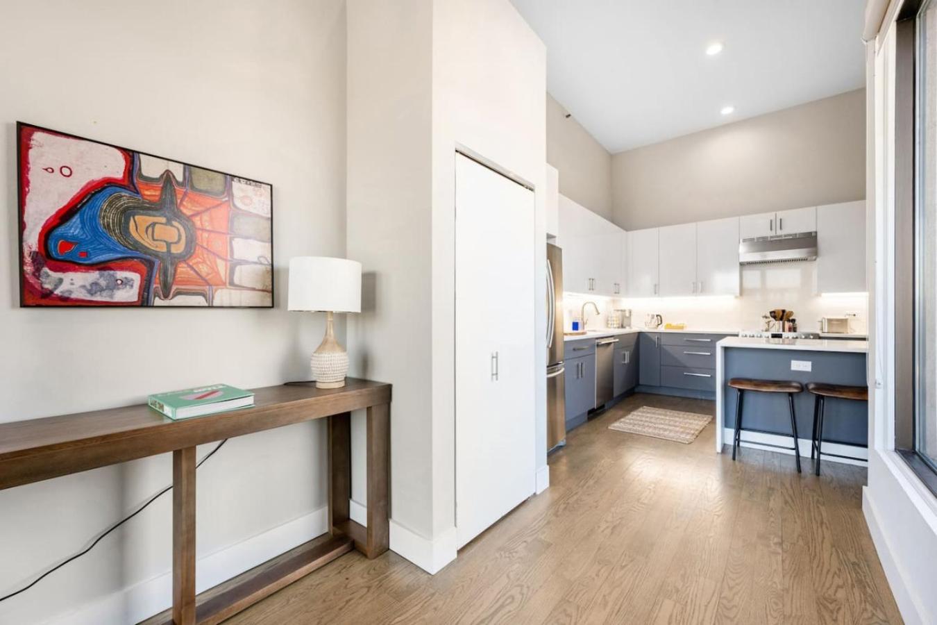 Downtown Penthouse 5Bd Views Parking Gym *