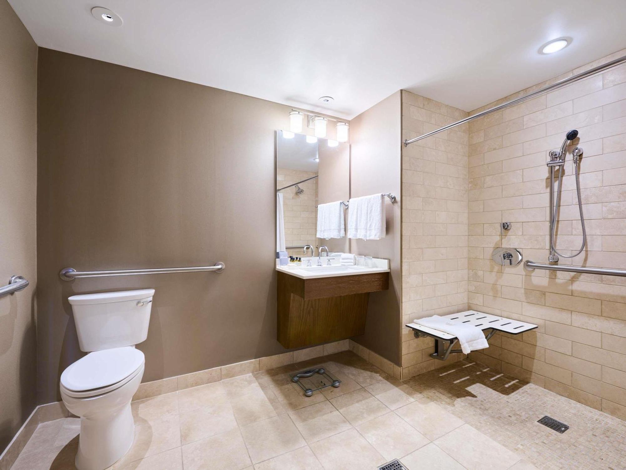 Hotel Fairmont Millennium Park 4*