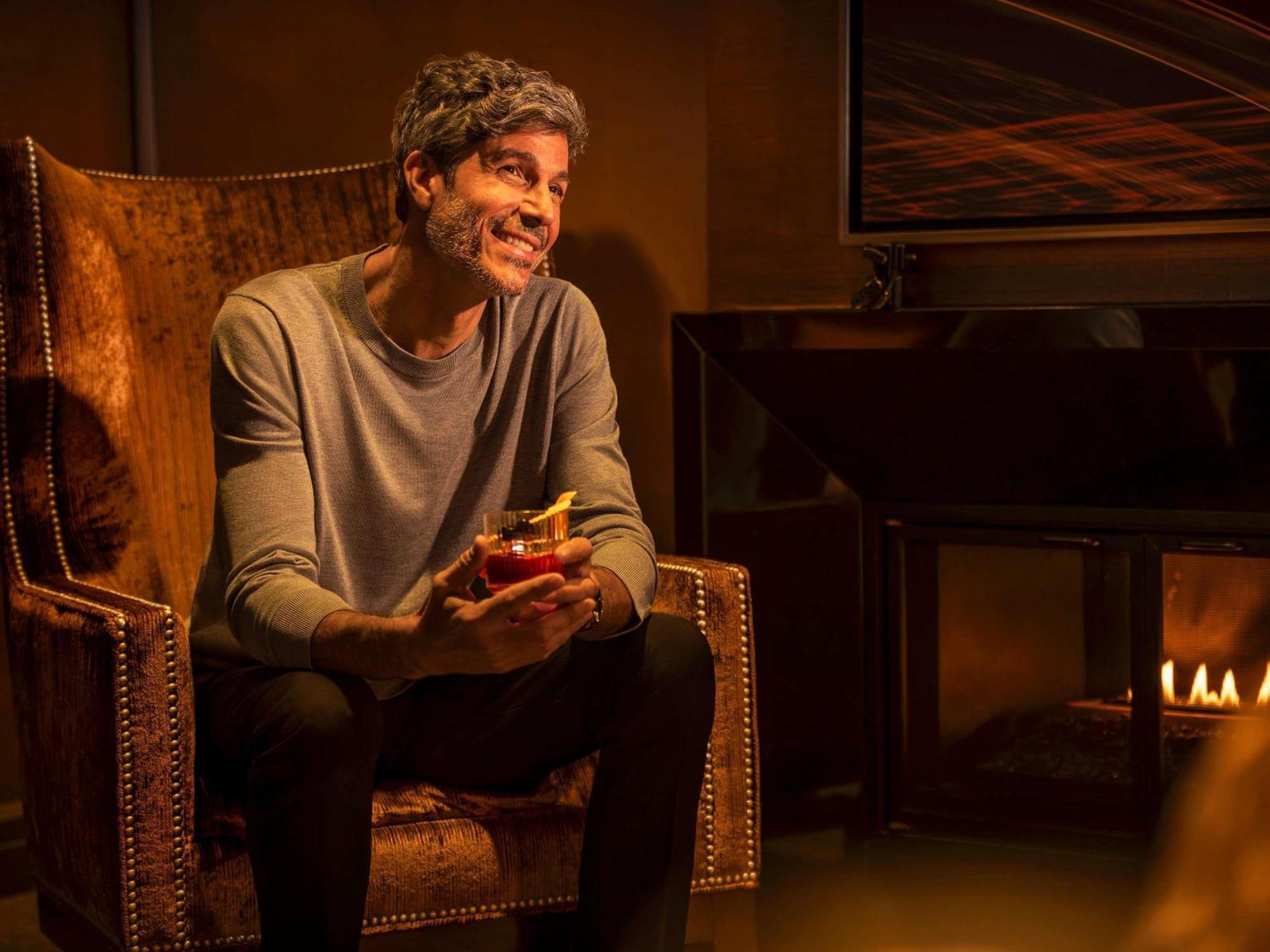 Fairmont Millennium Park 4*