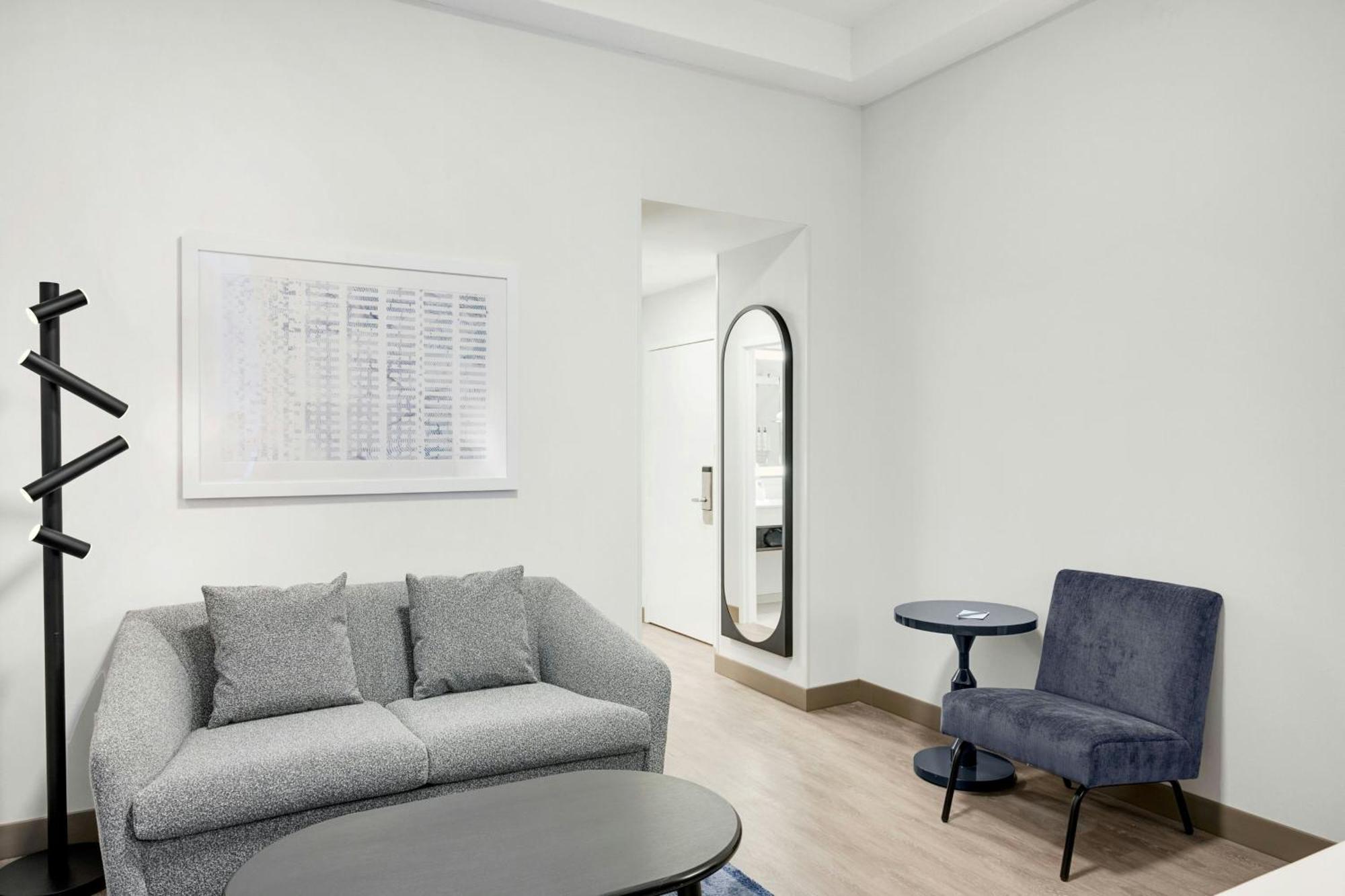 Fairfield And Downtown/ Magnificent Mile 3*
