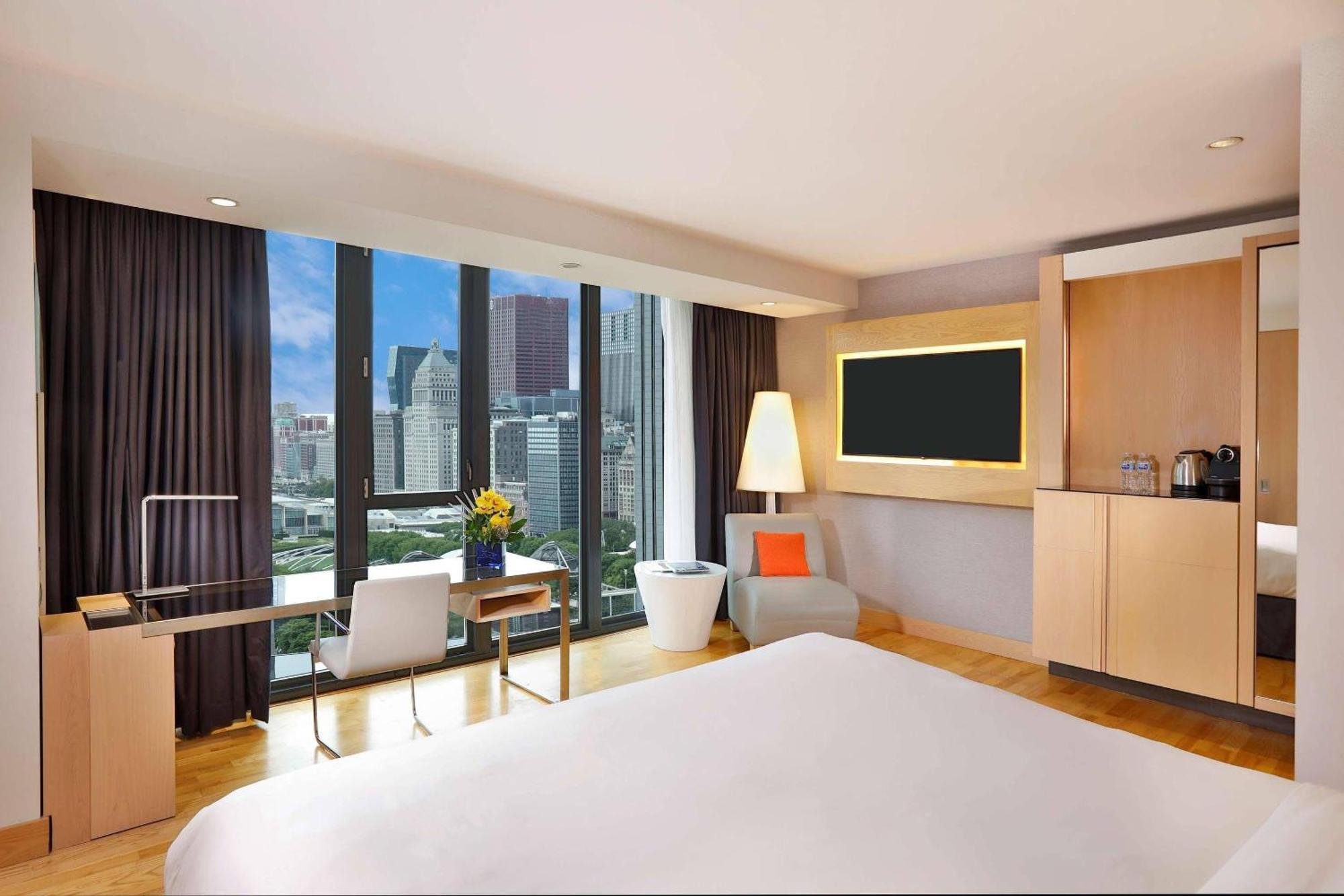 Radisson Blu Aqua Hotel, 4* Chicago