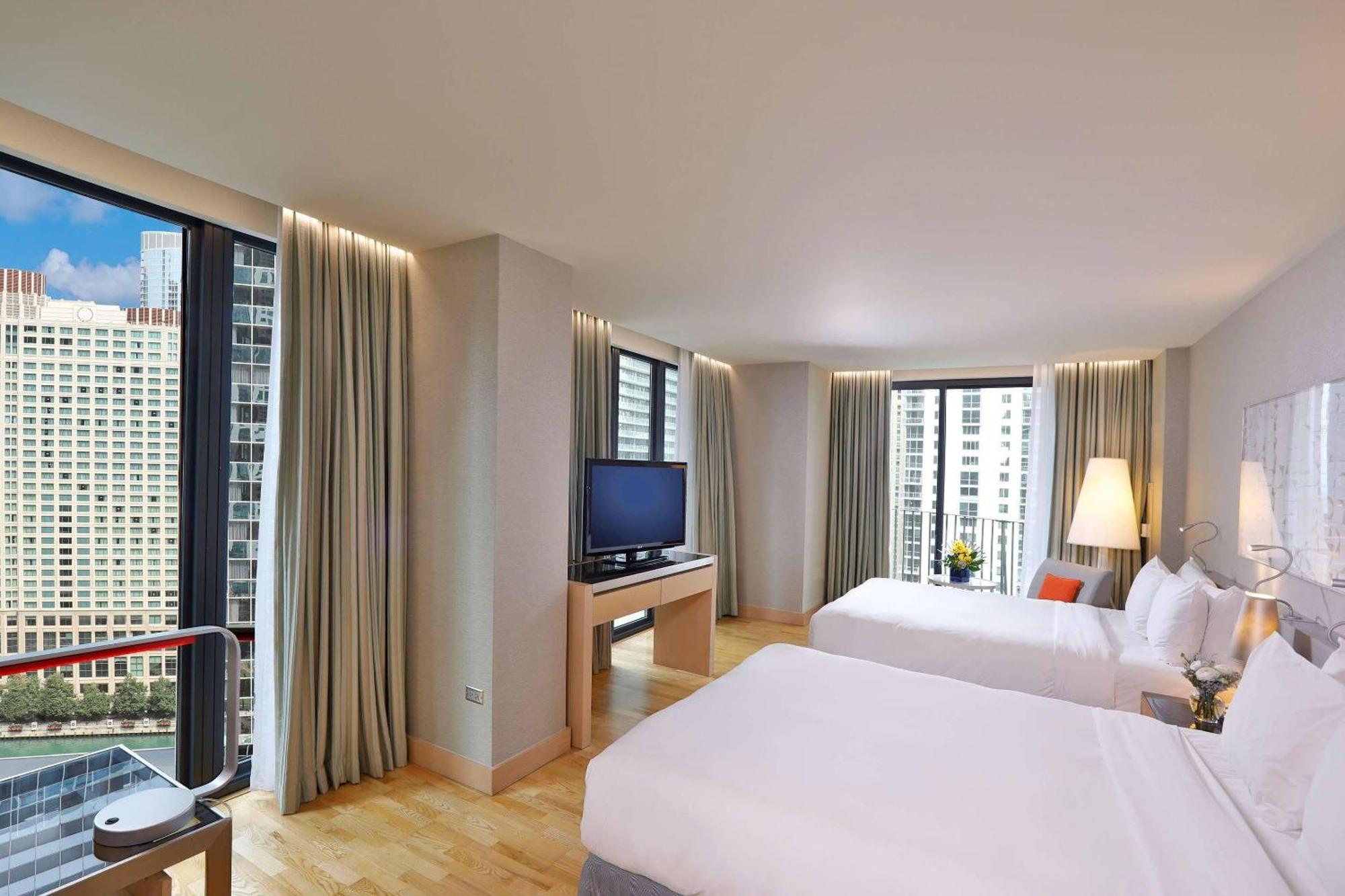 Radisson Blu Aqua Hotel,