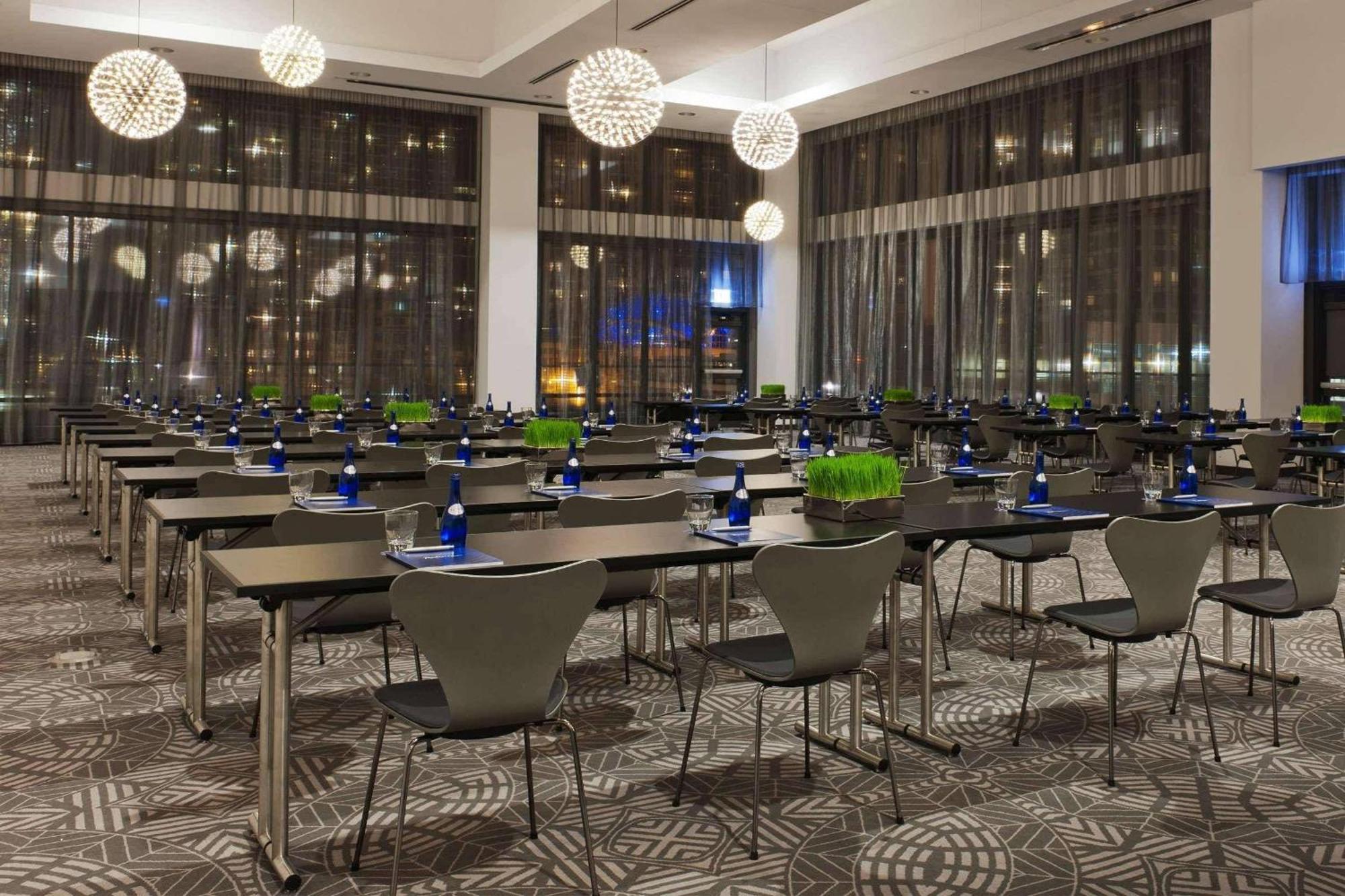 Radisson Blu Aqua Hotel, 4* Chicago