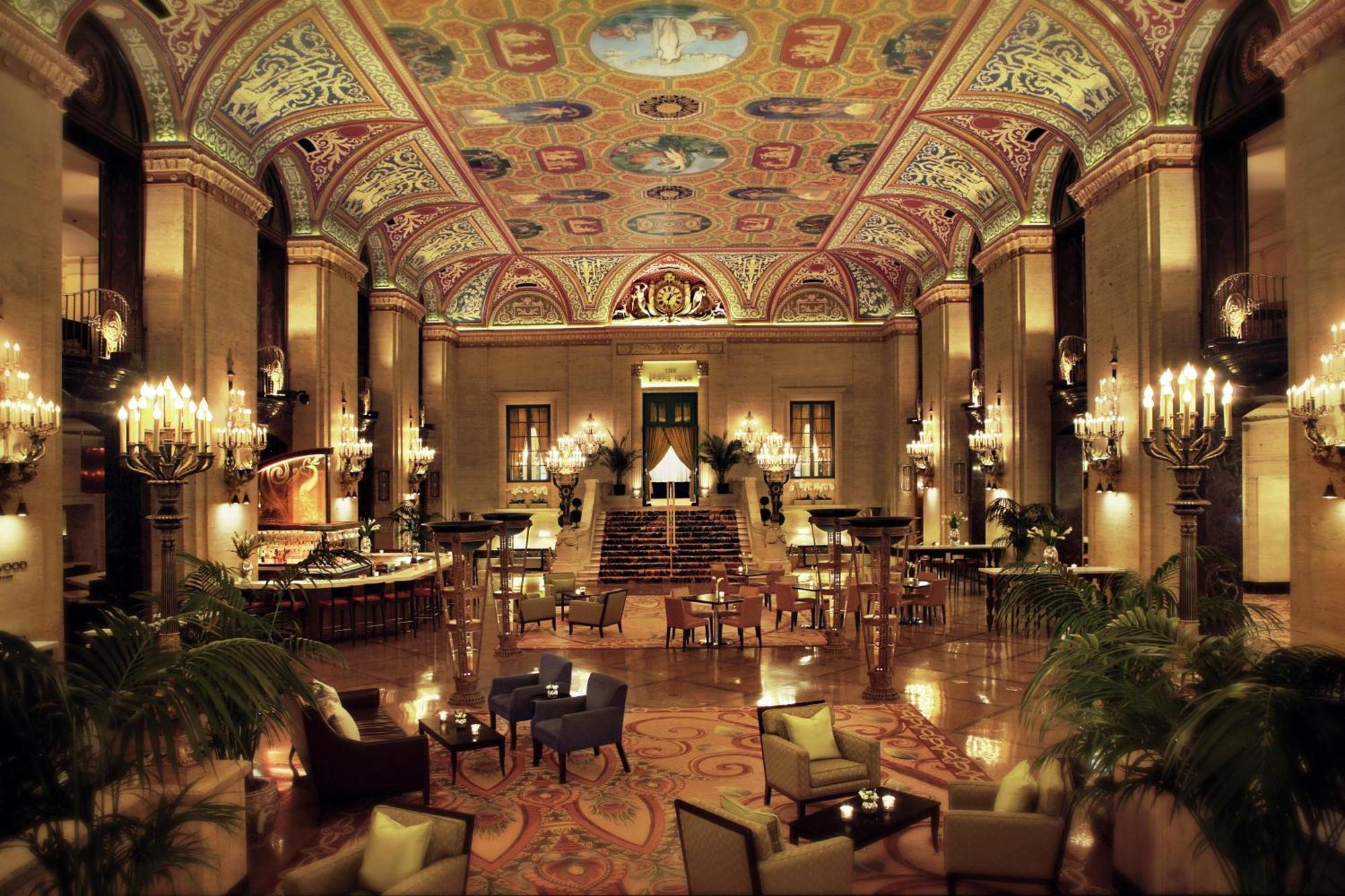 Hotel The Palmer House Hilton 4*