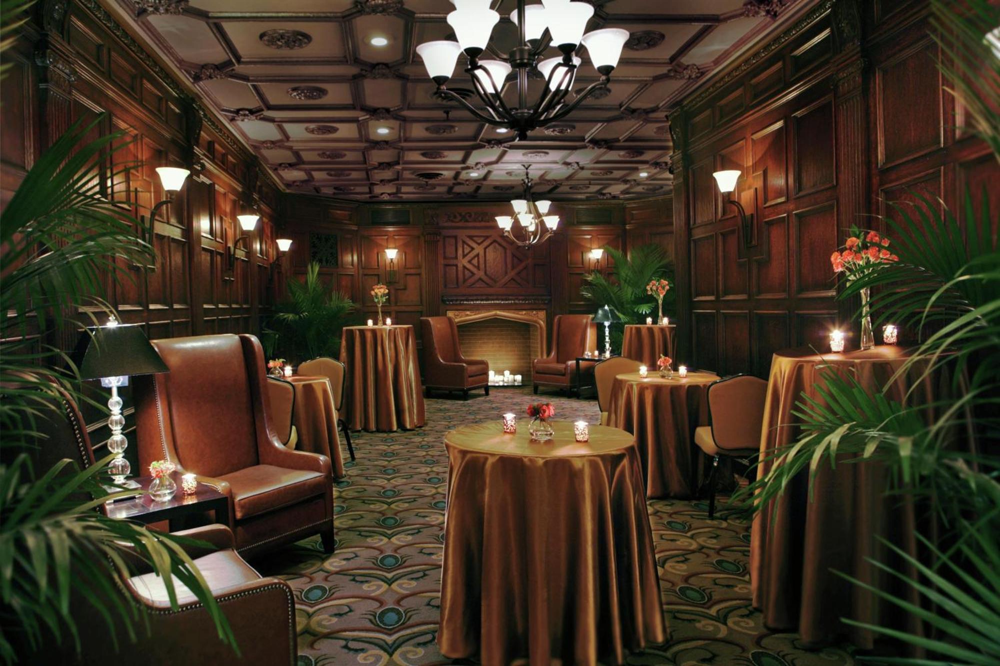 Hotel The Palmer House Hilton 4*