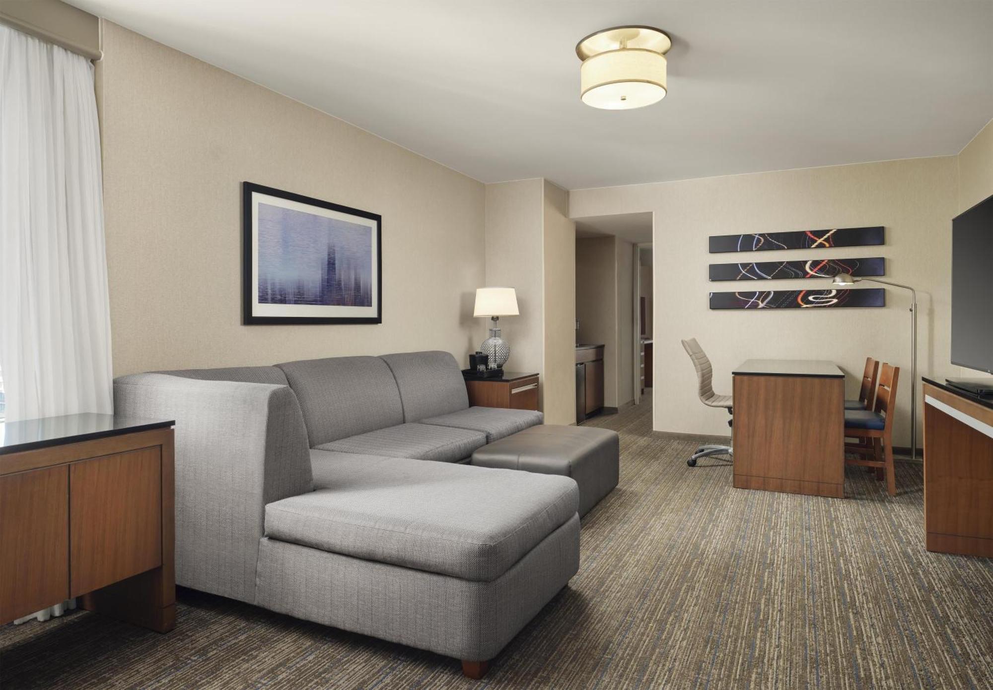Embassy By Hilton Downtown Magnificent Mile