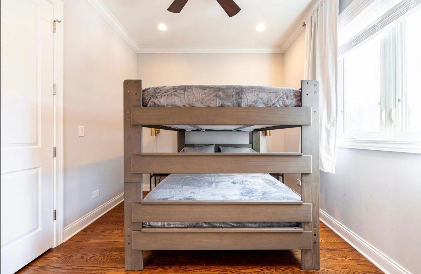 The Sono Bed & Breakfast Chicago