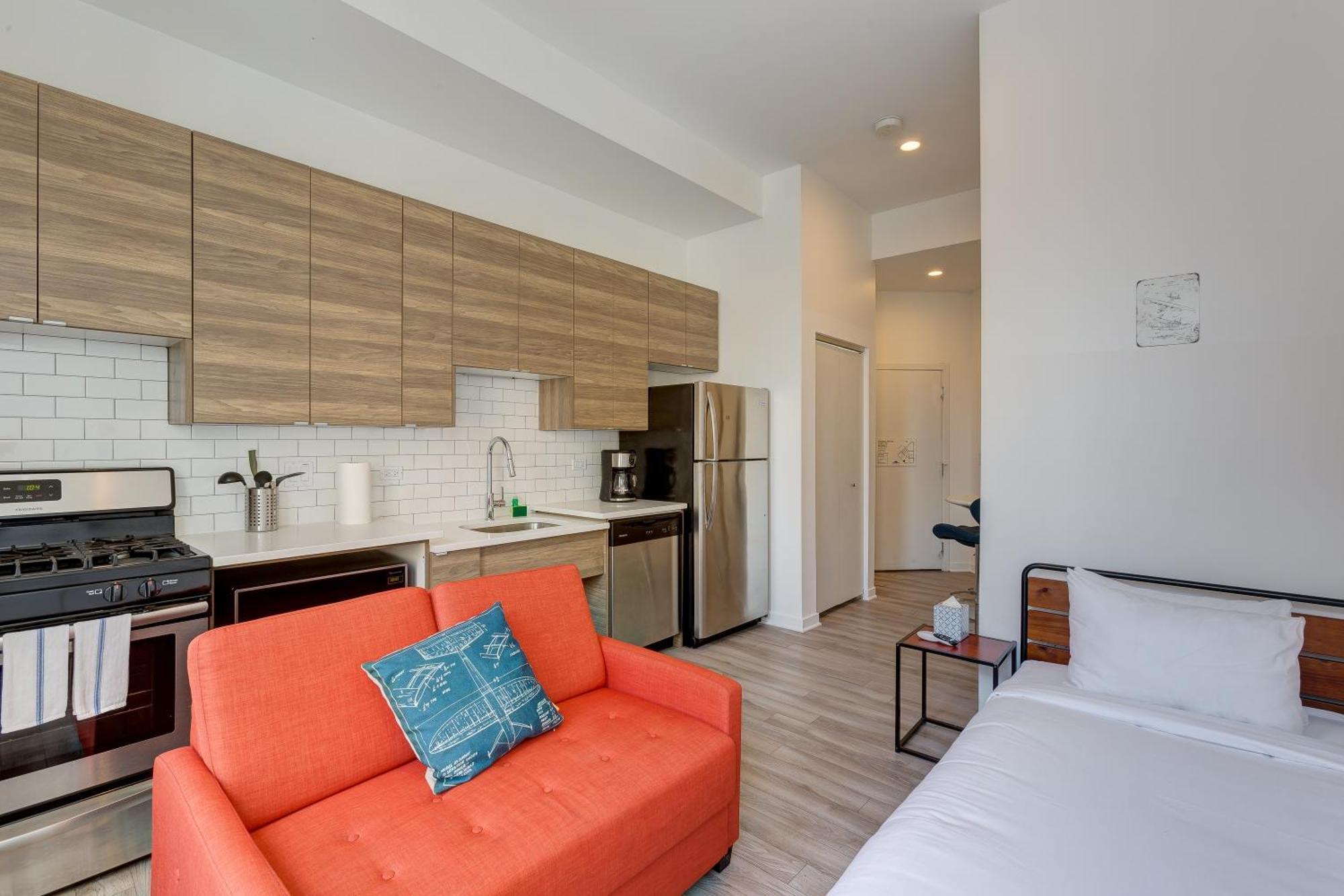 Hotel Ground Floor In By 747 Lofts *
