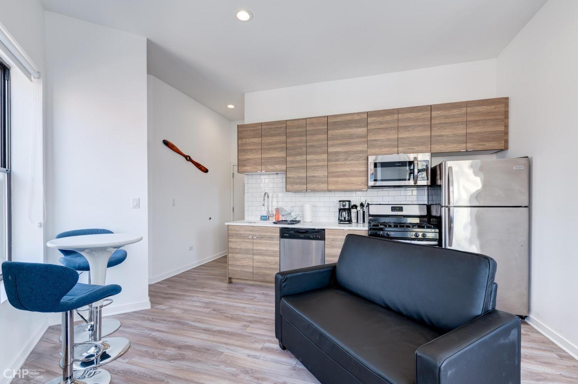 747 Lofts By Redawning - River West, Second Floor *