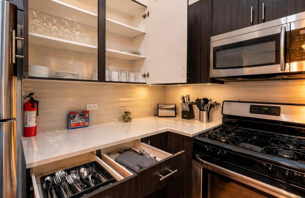 Spacious 3br 420 Friendly Near Mccormick Place, Lakefront And Soldier Field Chicago