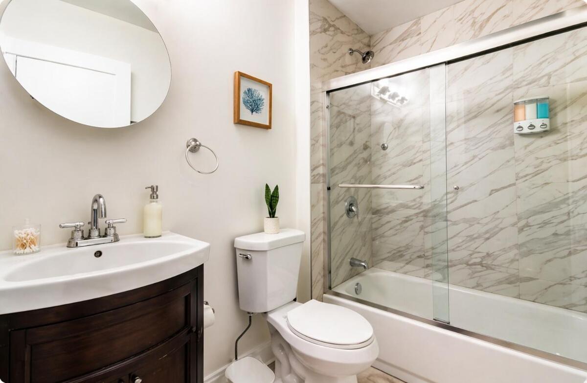 Spacious 3br 420 Friendly Near Mccormick Place, Lakefront And Soldier Field Apartment *