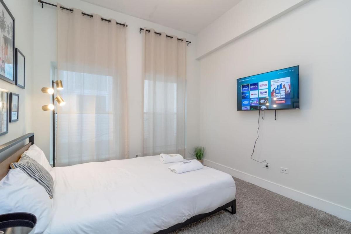 Apartment Spacious 3br 420 Friendly Near Mccormick Place, Lakefront And Soldier Field *