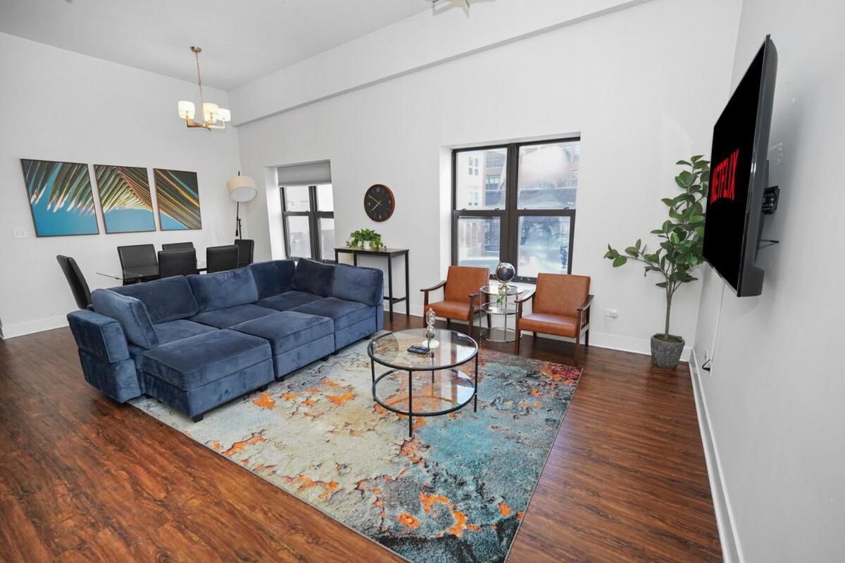 Spacious 3br 420 Friendly Near Mccormick Place, Lakefront And Soldier Field *