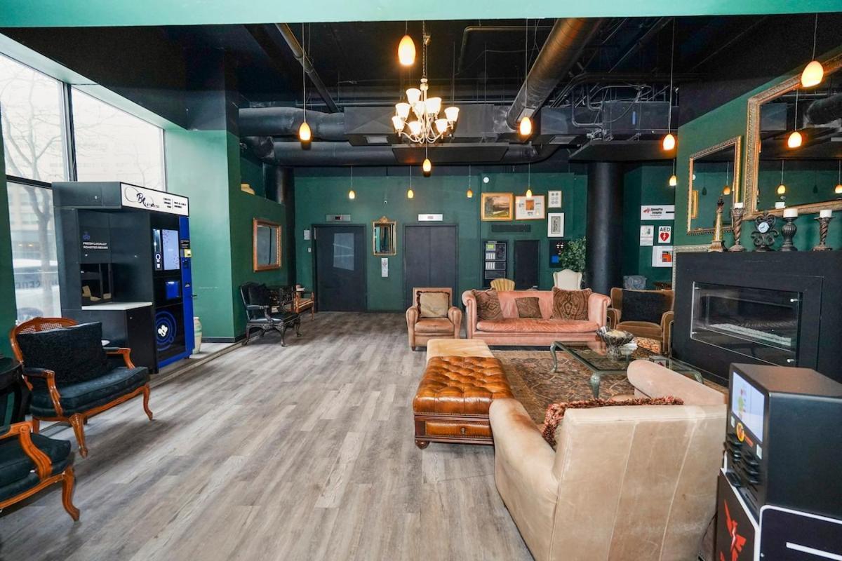 2br Perfect For Convention And Business Trips Near Mccormick Place, Arena, Soldier Field And Grant Park Apartment Chicago