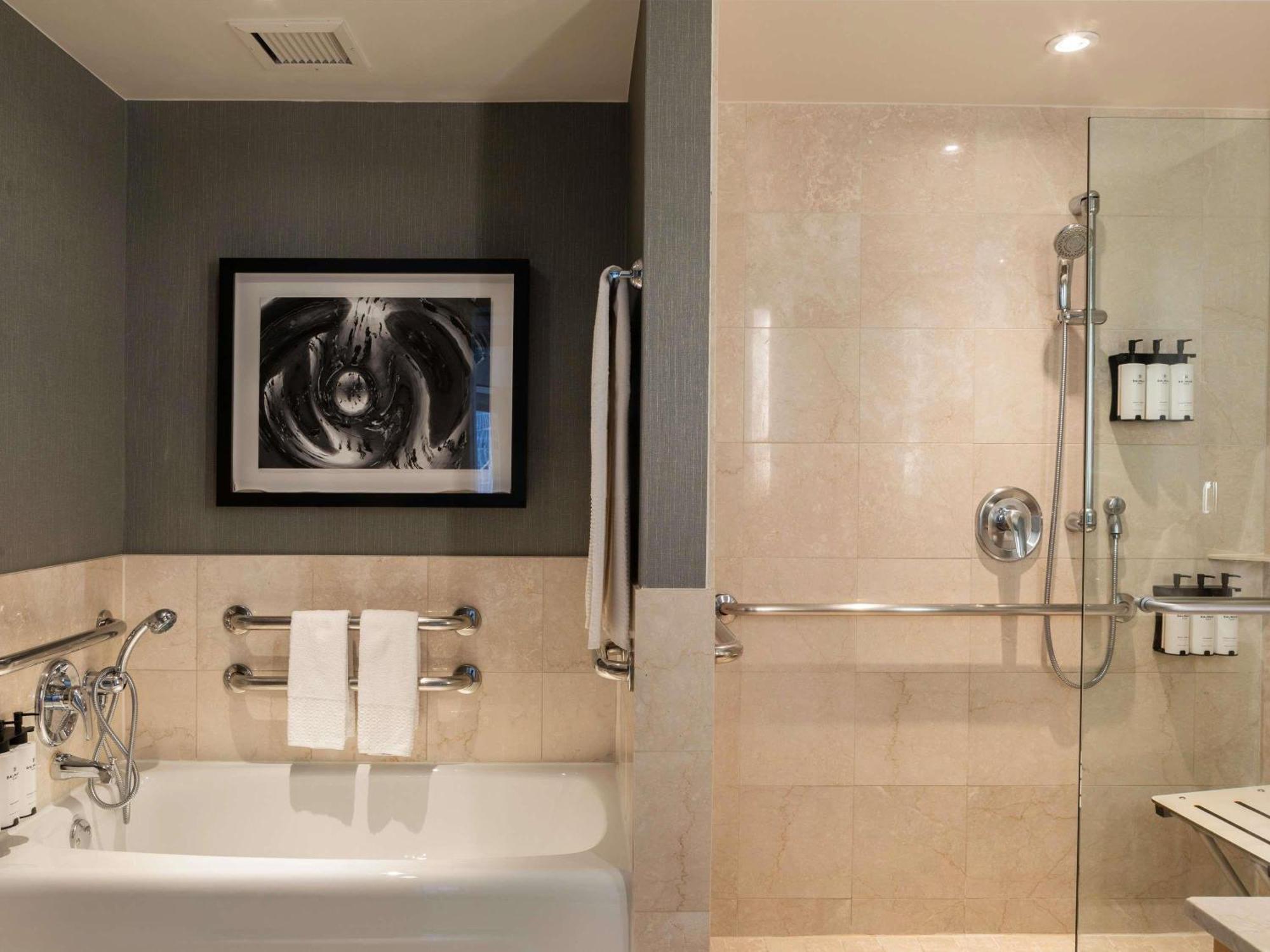 Sofitel Magnificent Mile Hotel Chicago