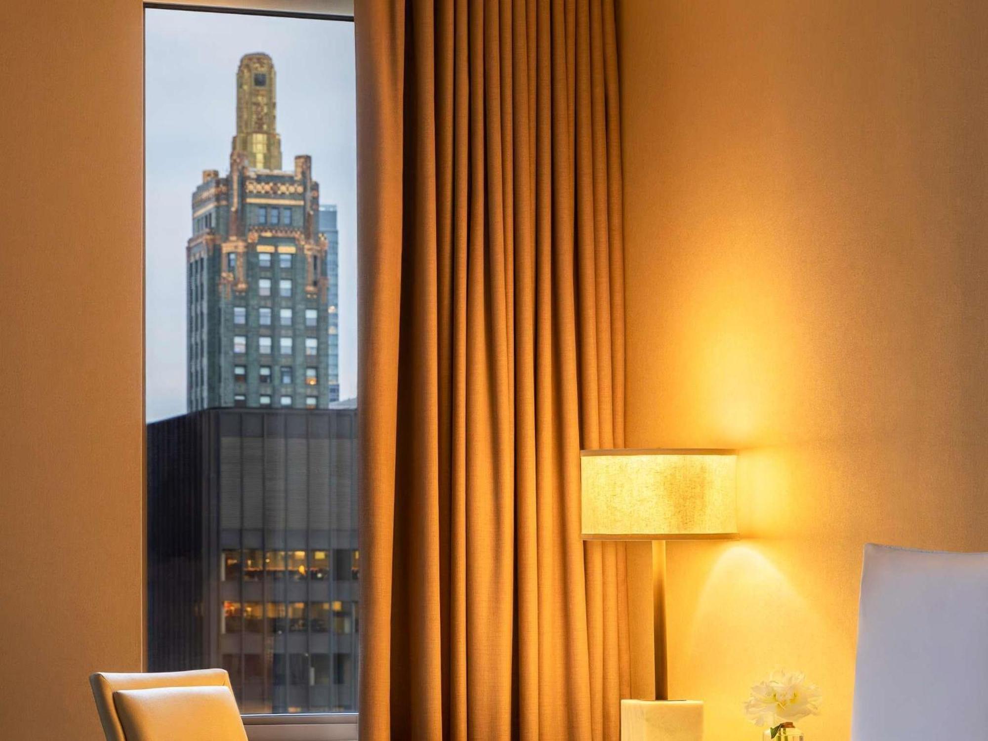Fairmont Millennium Park Hotel 4*