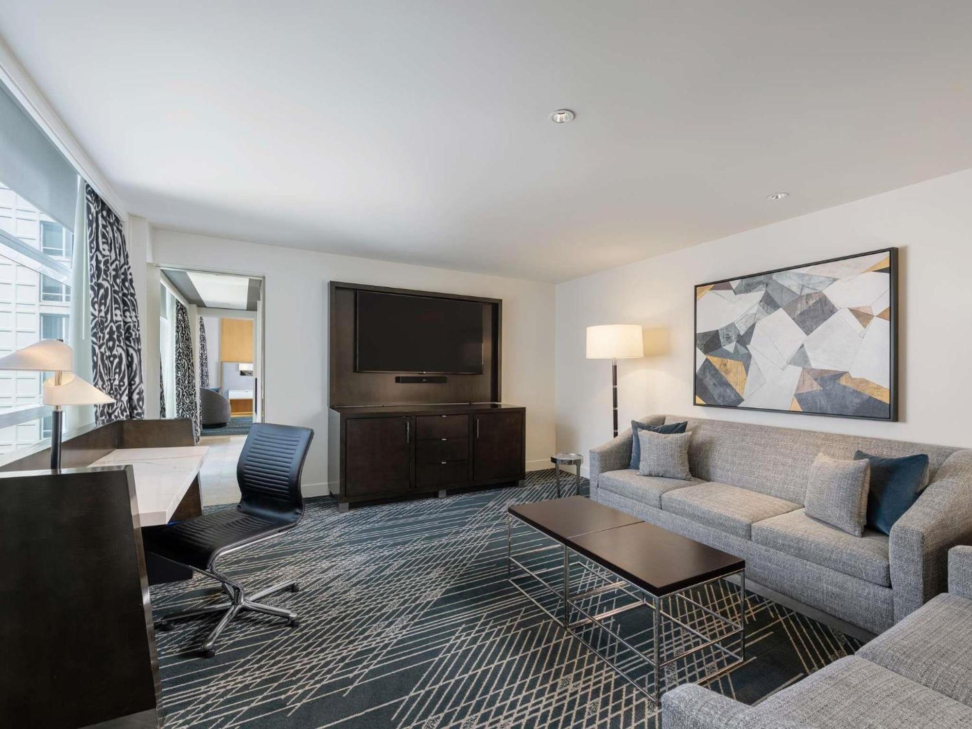 Sofitel Magnificent Mile Hotel Chicago