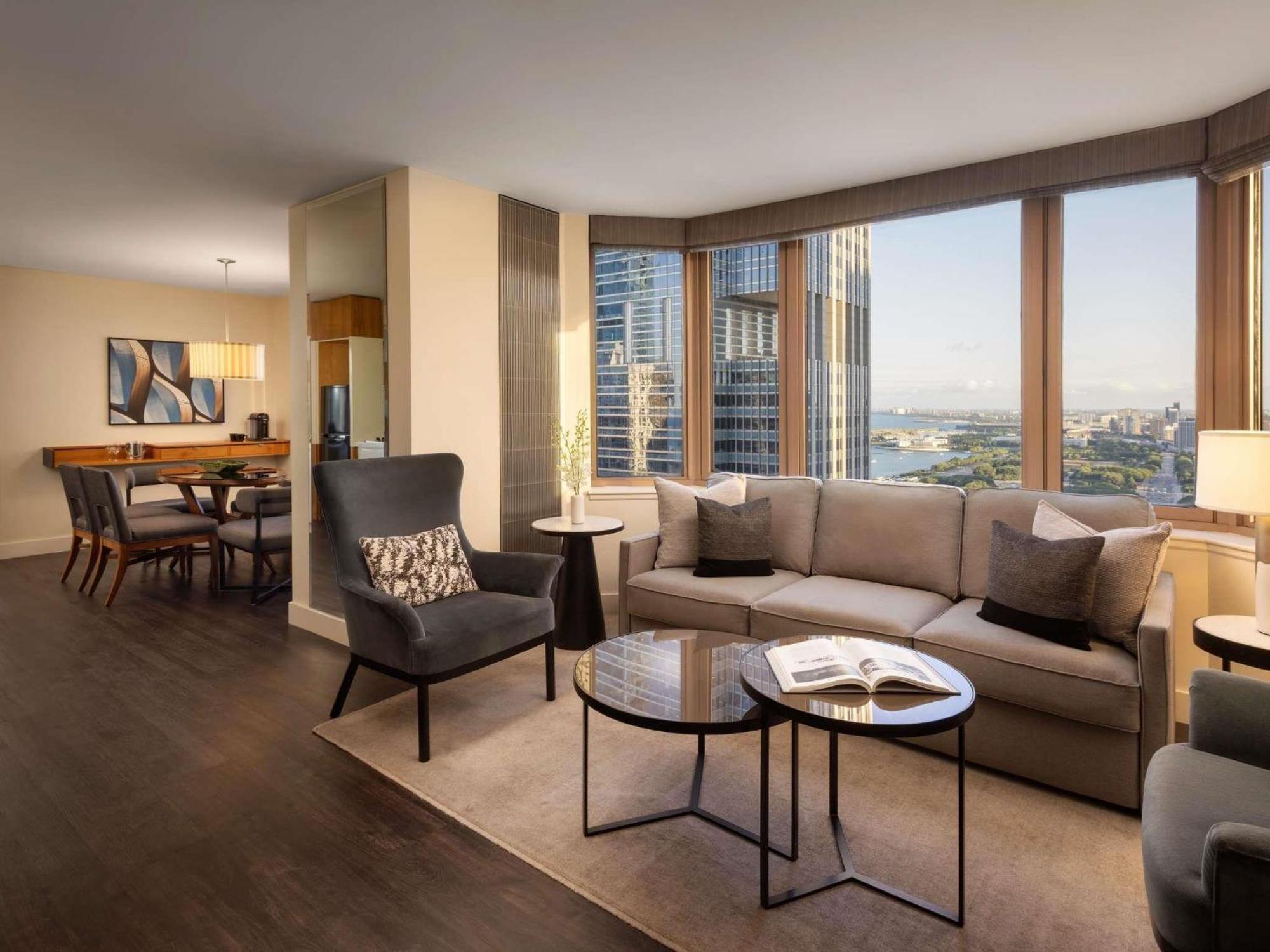 Hotel Fairmont Millennium Park 4*