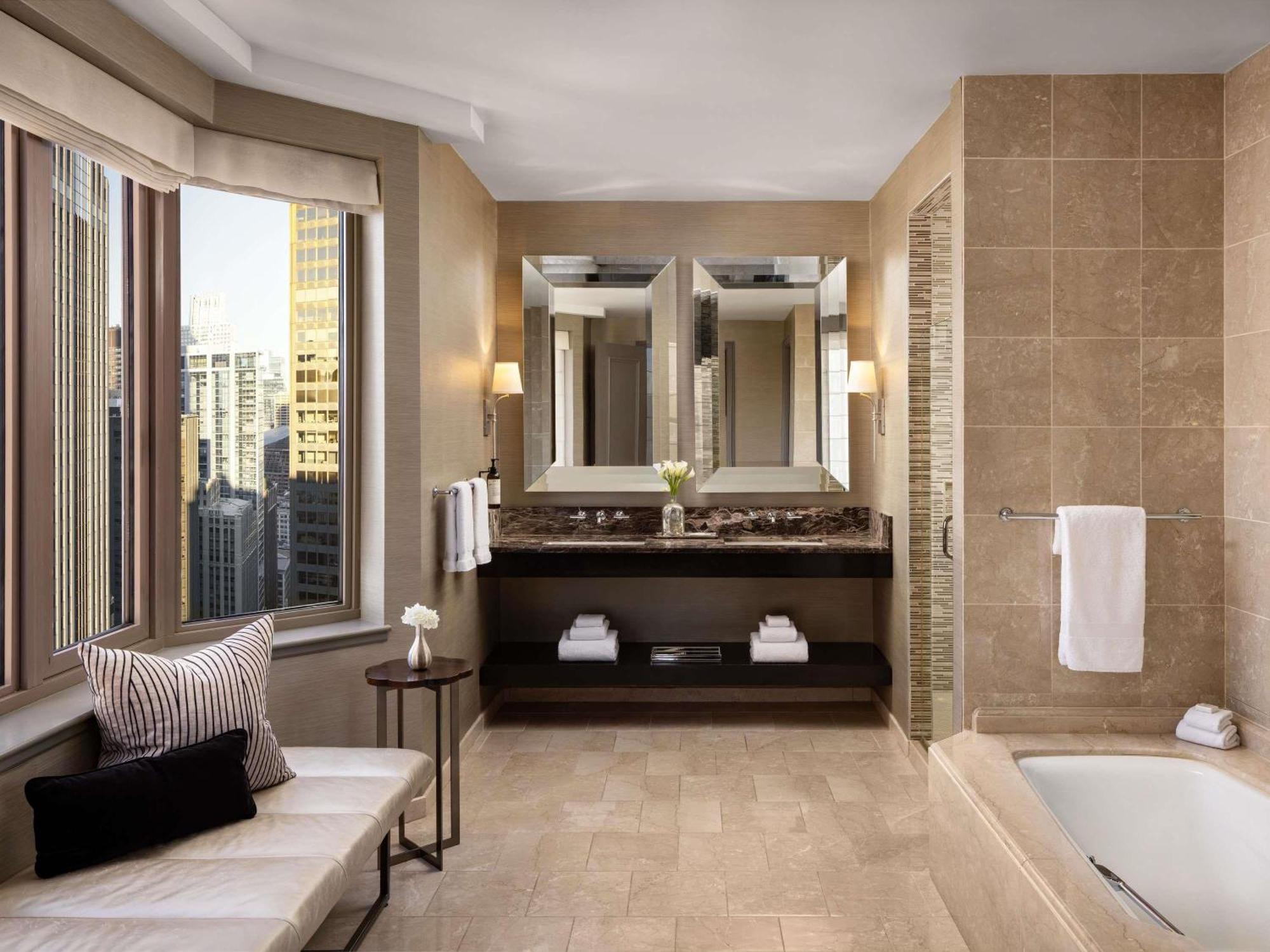 Hotel Fairmont Millennium Park 4*