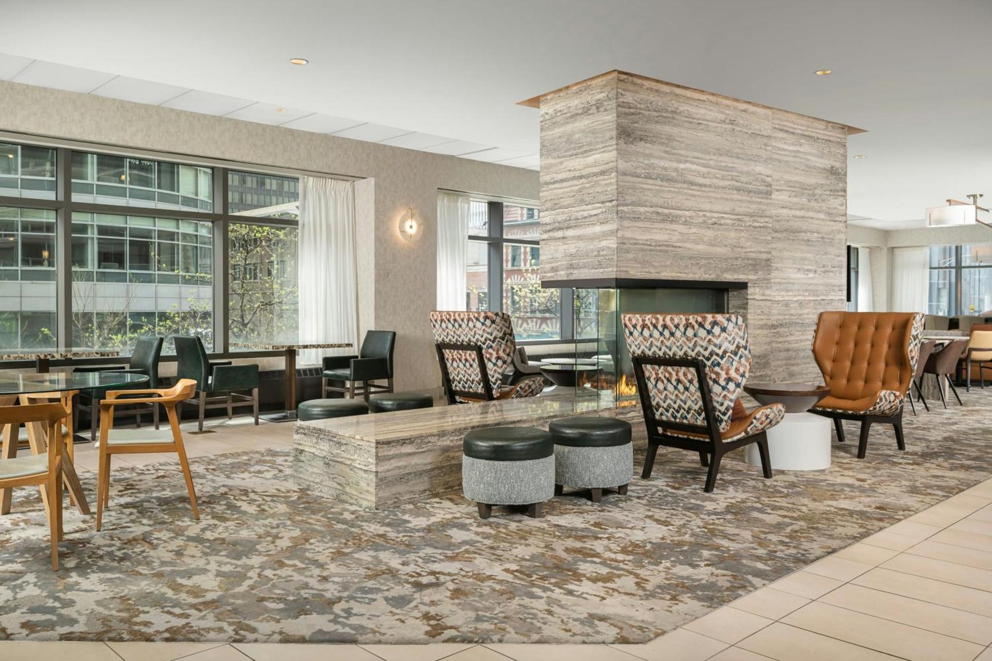 By Marriott Downtown/river North Chicago