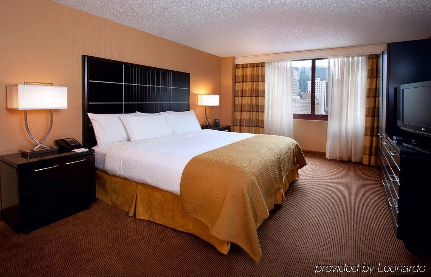 Hotel Embassy - Downtown River North 3*