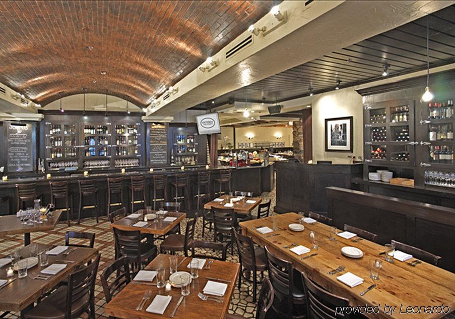 Embassy - Downtown River North 3*