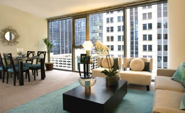 Oakwood 200 Squared Apartment Chicago