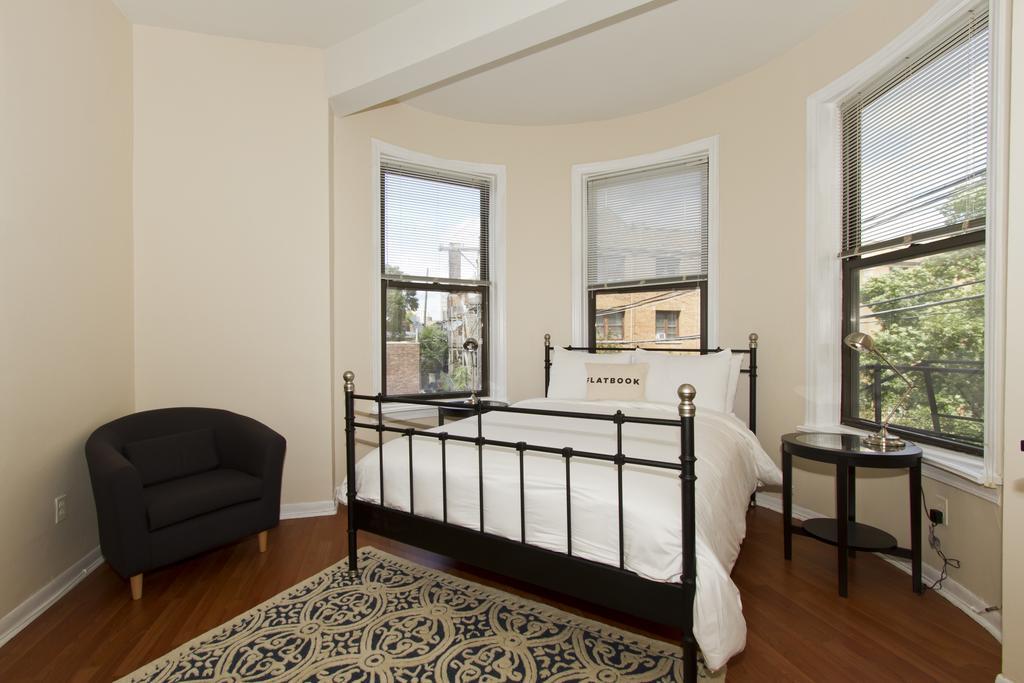 Apartment On N Halsted Street Chicago