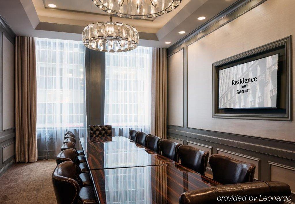 By Marriott Downtown/loop Chicago