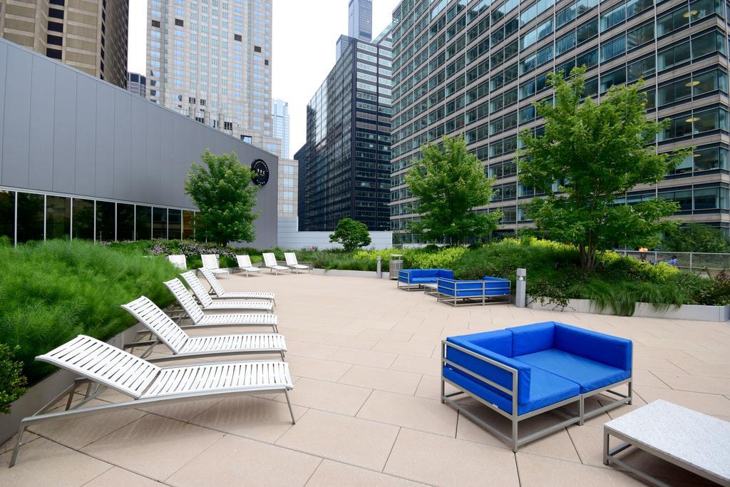 Modern West Loop Apartments Apartment *