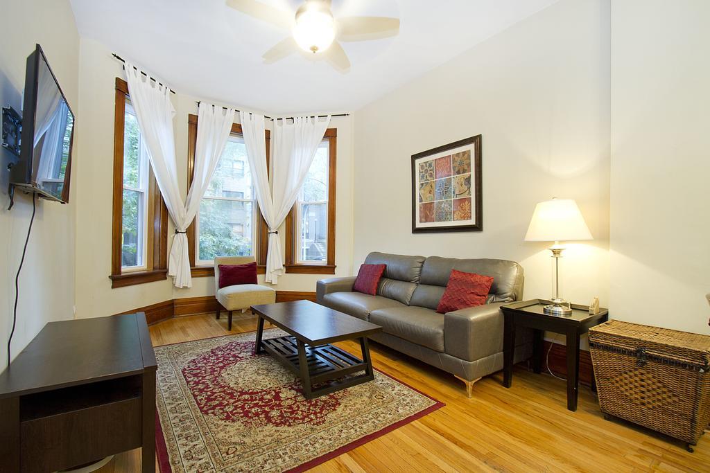 Three-bedroom On N Seminary Avenue Apt 1 Apartment