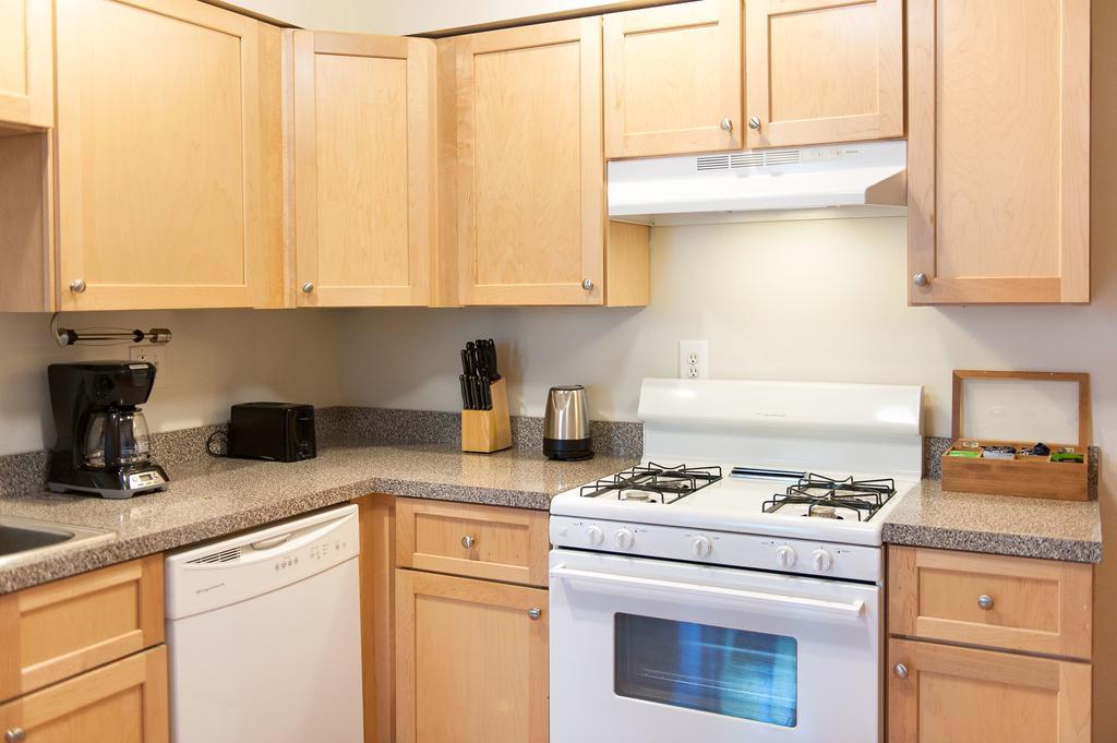 Two-bedroom On N Orchard Street Apt 2 Apartment *