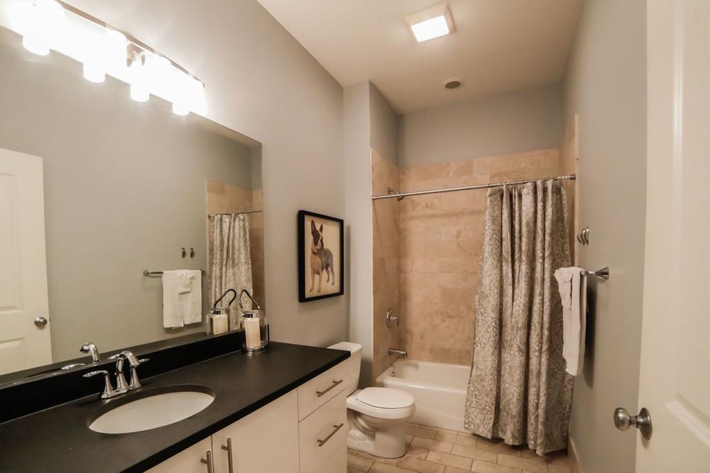 Two-bedroom On N Halsted Street Apt 301 * Chicago