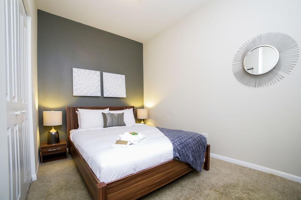 Two-bedroom On N Halsted Street Apt 301 Chicago