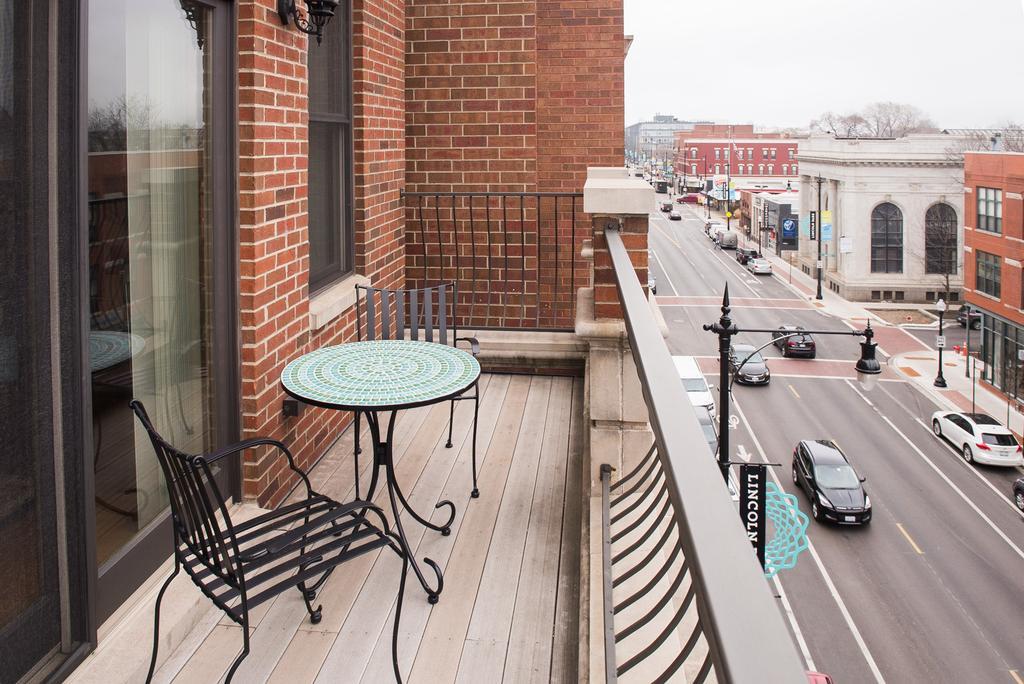 Sonder — Fullerton Chicago